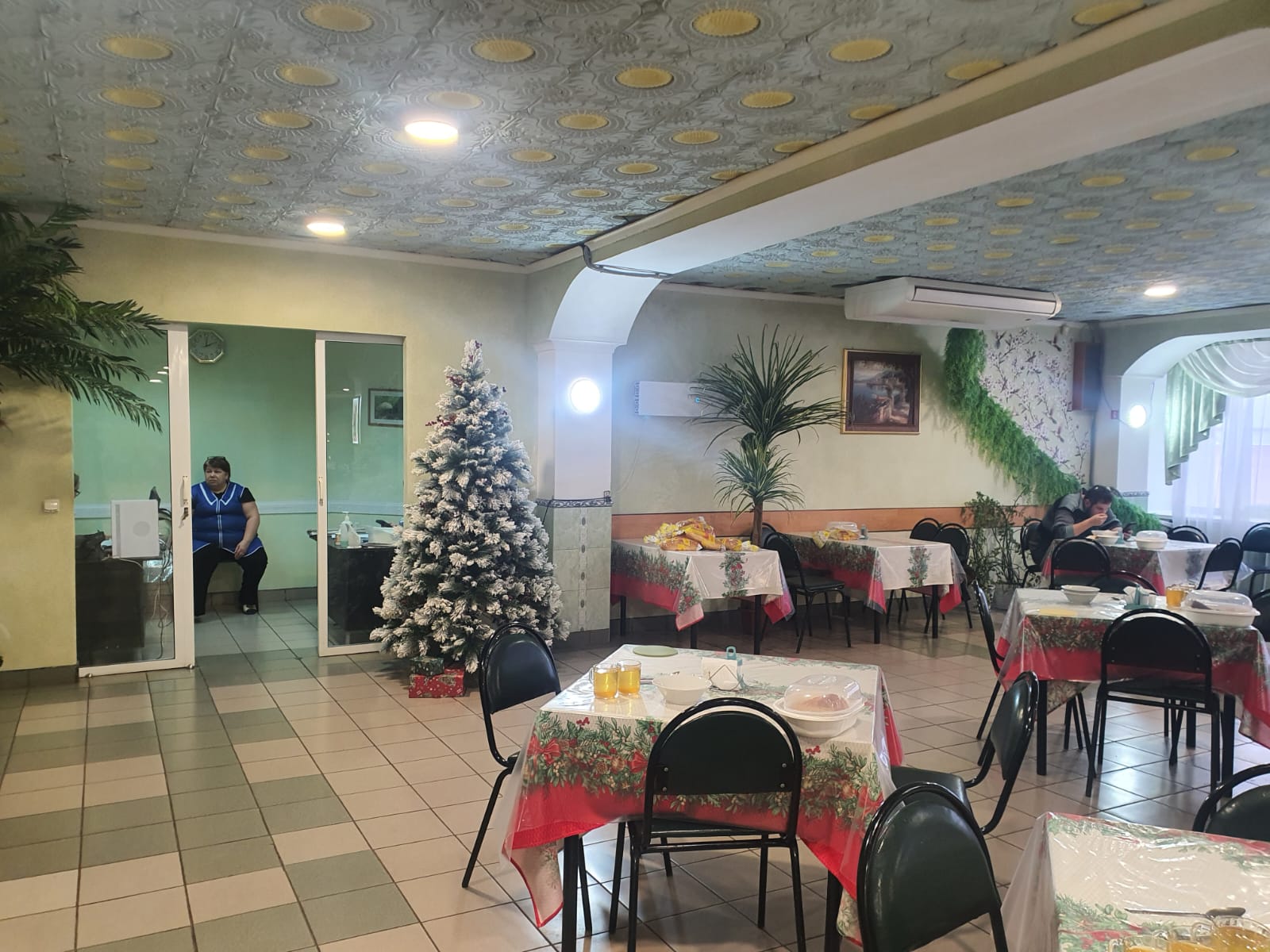 Столовая после ремонта - фото 2